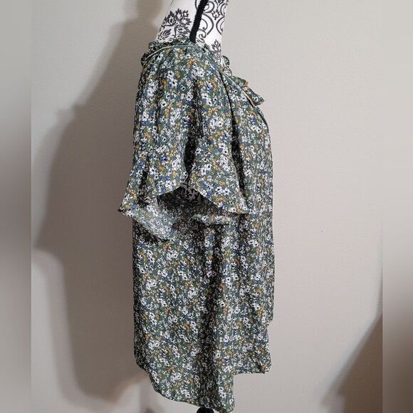 Max studio green floral design top - Picture 5 of 10